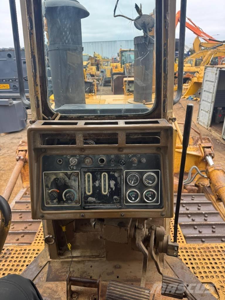 CAT D 8 N Buldožeri gusjeničari
