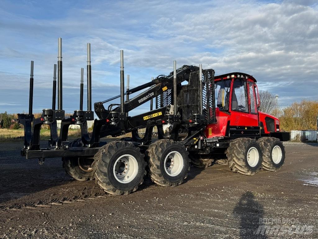 Komatsu 855 Forvarderi