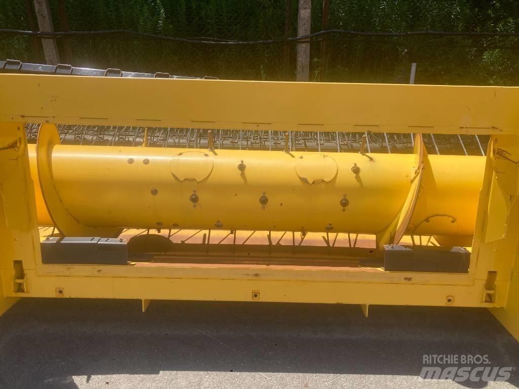 New Holland 790 CP Kombajni