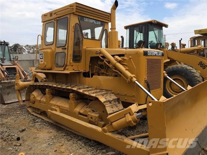 CAT D 6 D Buldožeri gusjeničari