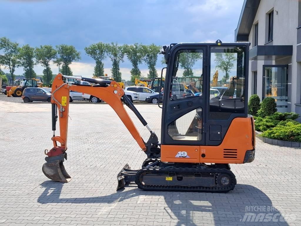 Hitachi ZX 19-6 Mini bageri <7t