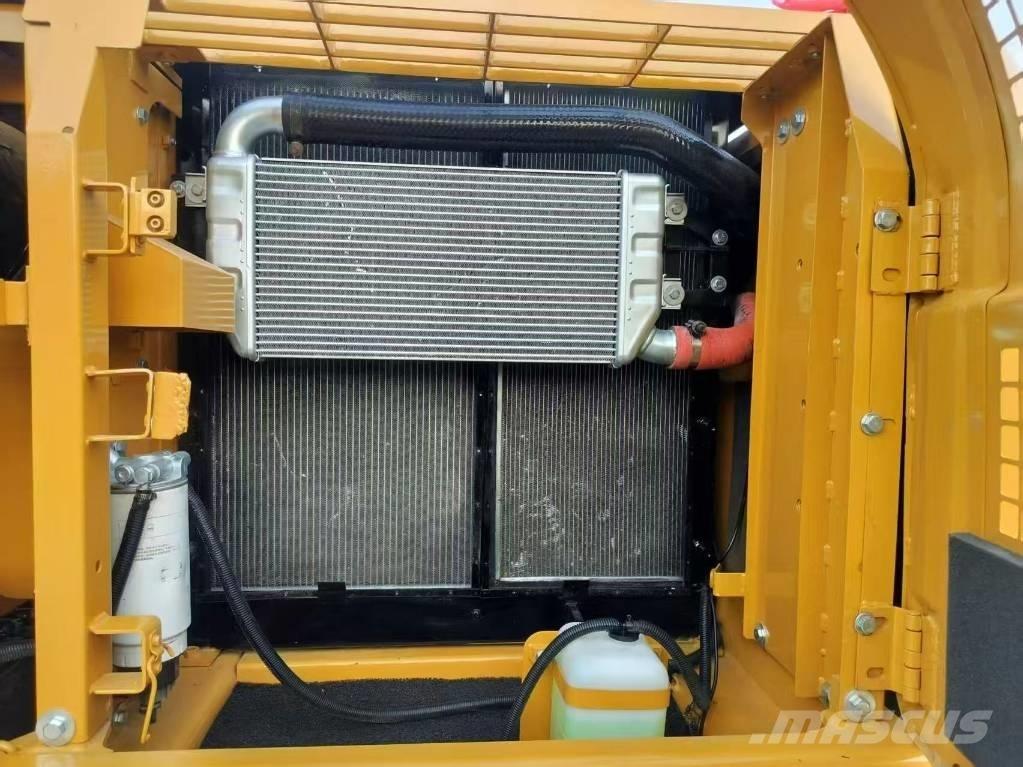 CAT 320D2L Bageri gusjeničari