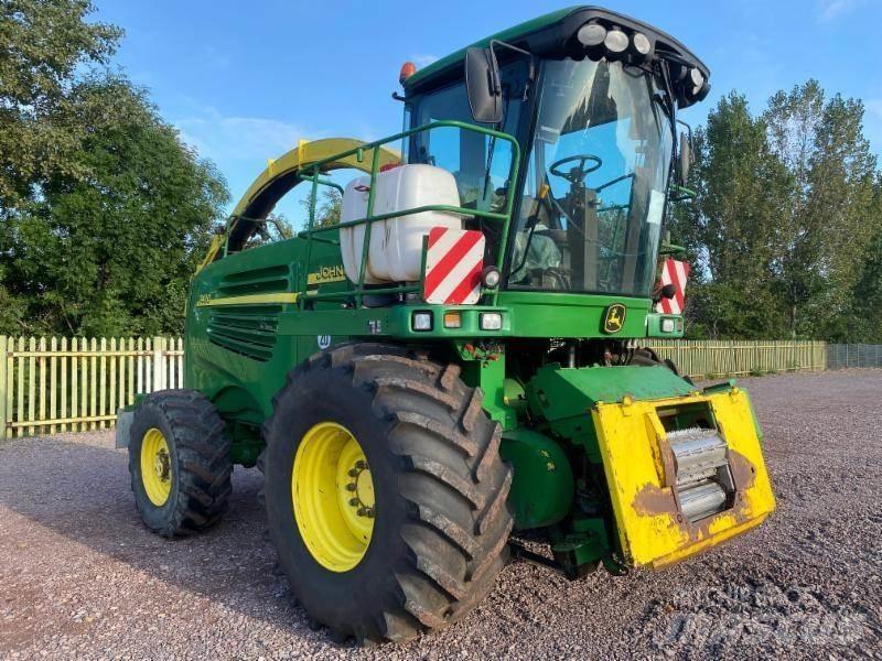 John Deere 7400 Strojevi za krmu na vlastiti pogon