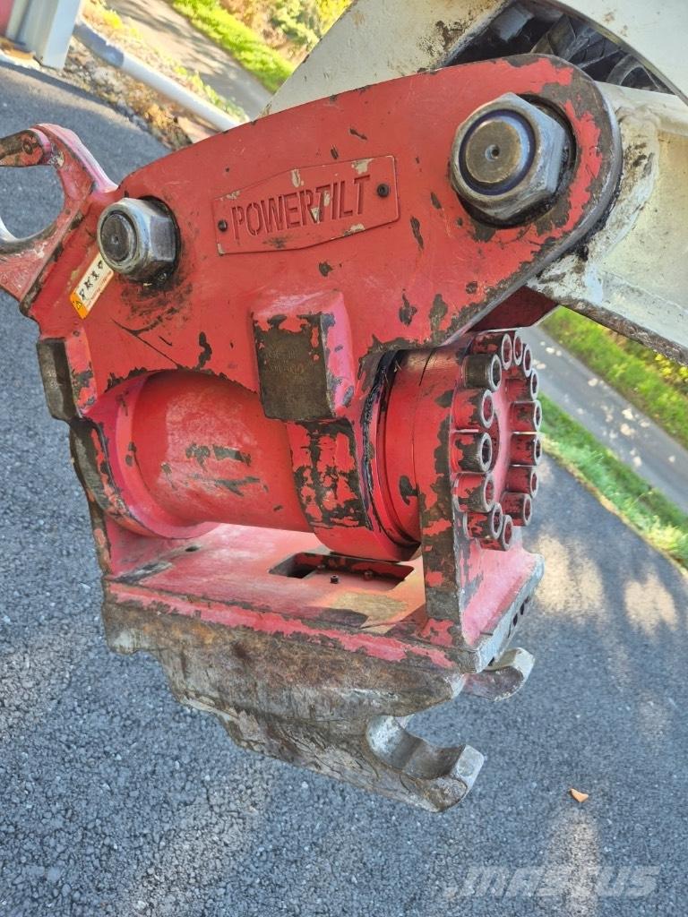 Takeuchi TB 295 W Bageri na kotačima
