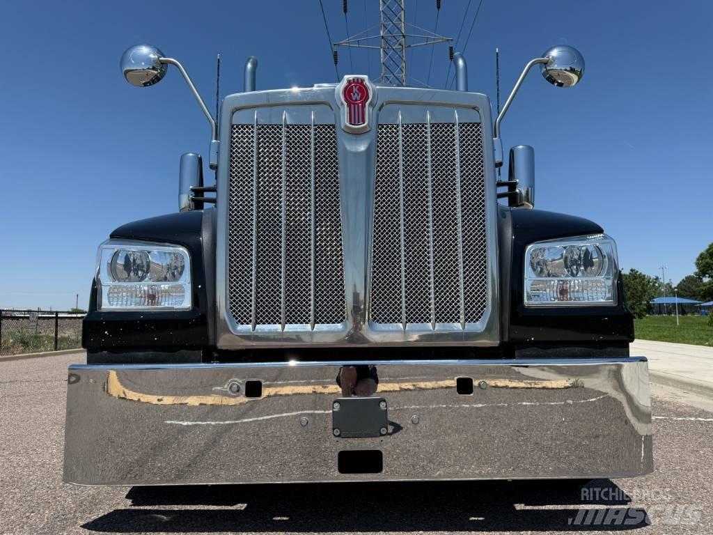 Kenworth W 990 Traktorske jedinice