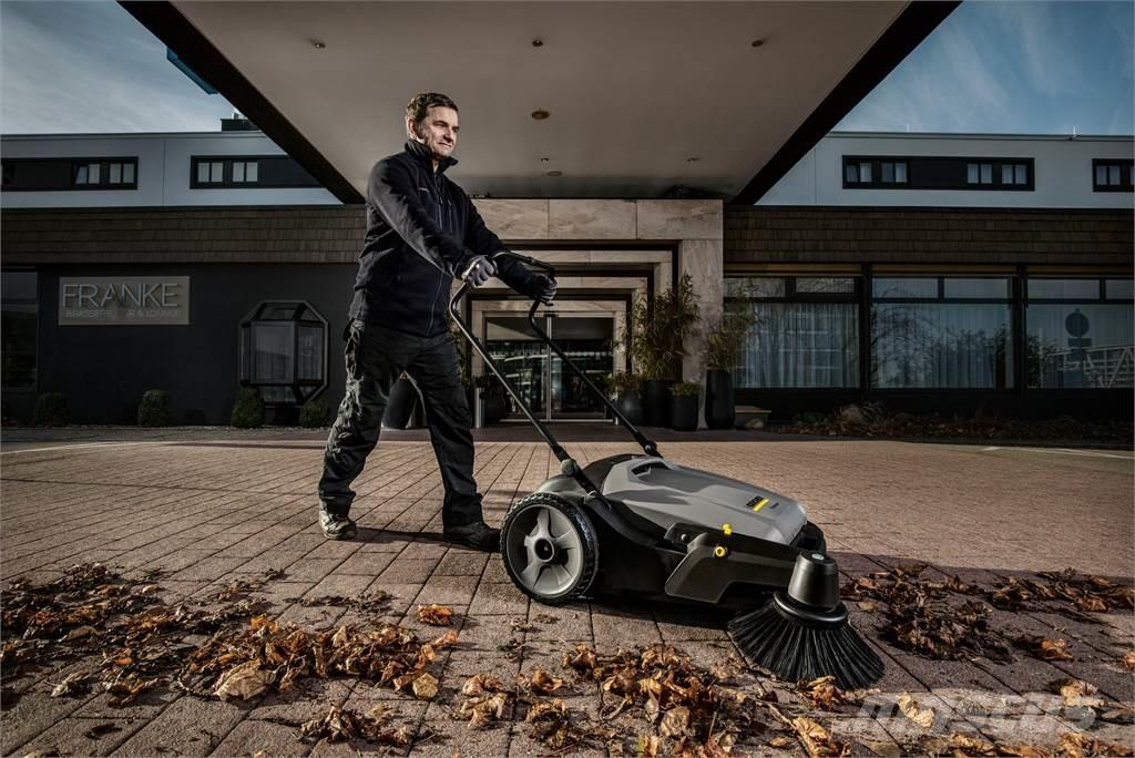 Kärcher KM 70/15 C Strojevi za metenje