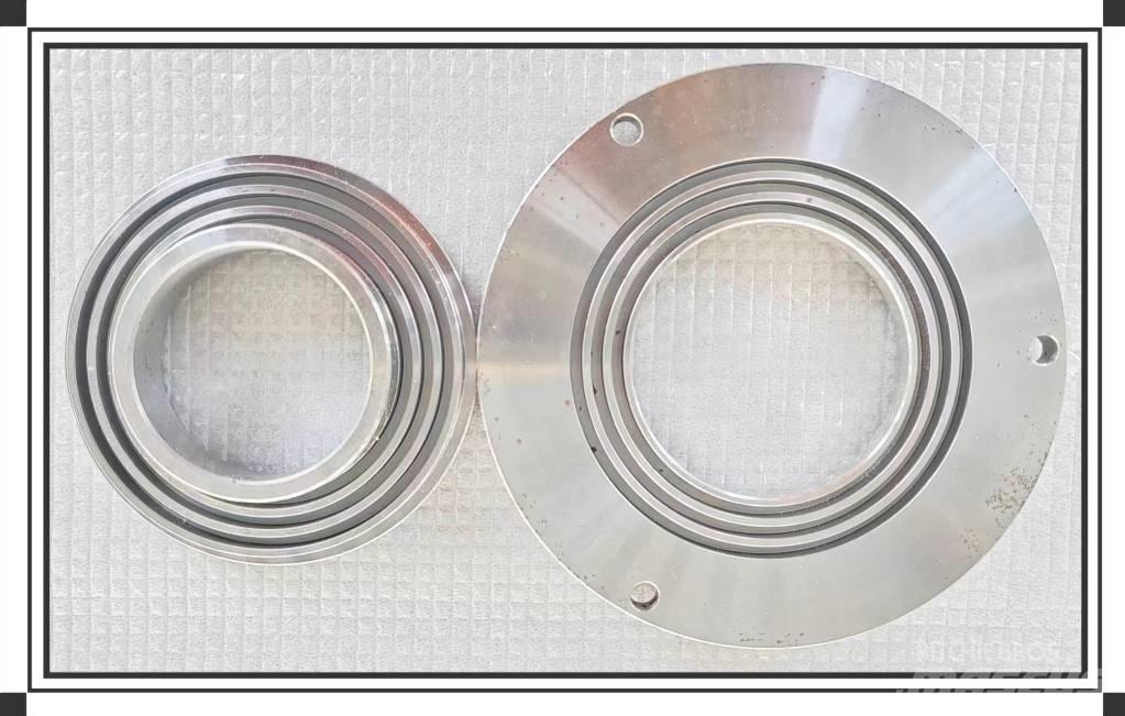 CLAAS Bearing cover Šasije I ovjese