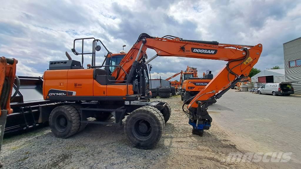 Doosan DX140W-5 Bageri na kotačima