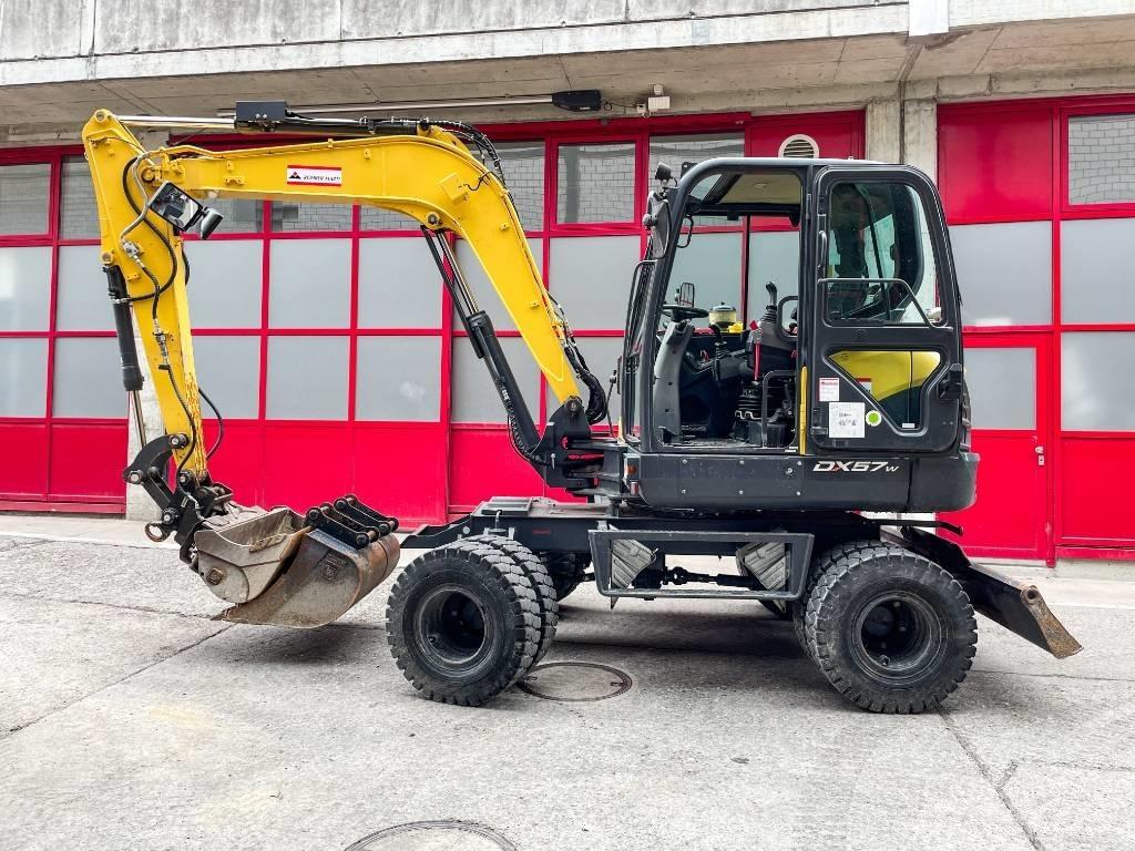 Doosan DX 57 W-5 Bageri na kotačima