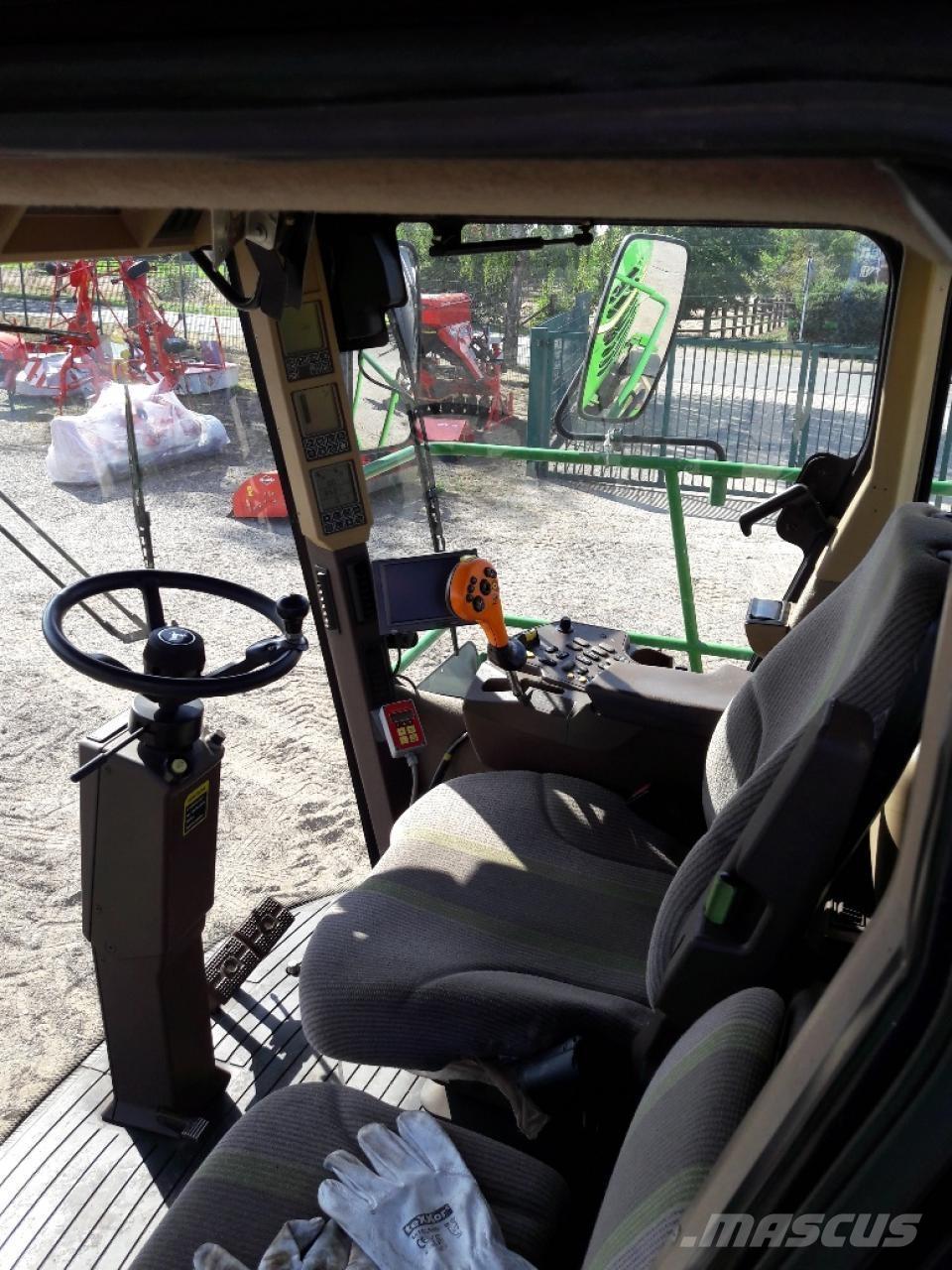 John Deere 7350 Strojevi za krmu na vlastiti pogon