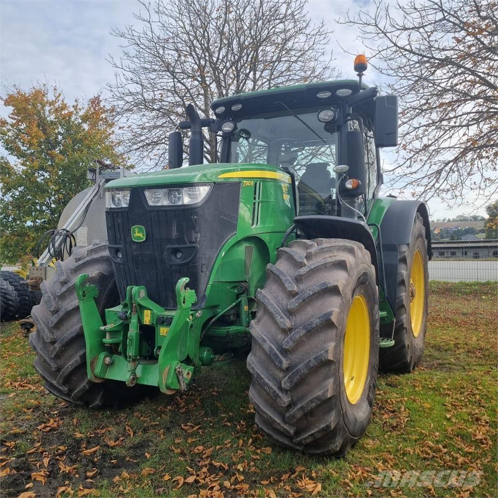 John Deere 7310 R Traktori