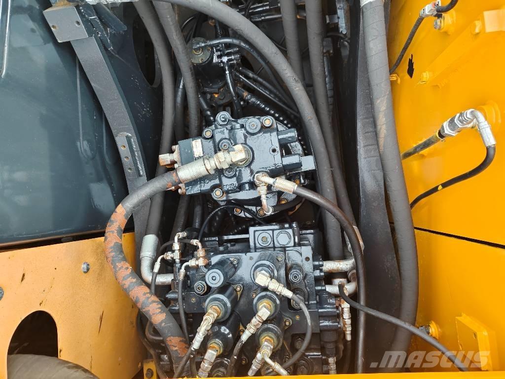 Hyundai R210W-9 Bageri na kotačima