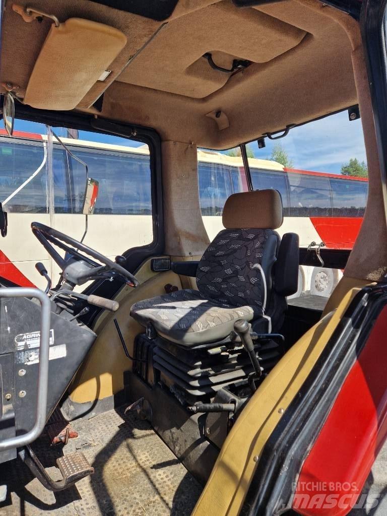 Case IH 685 XL Traktori