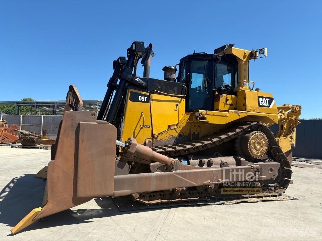 CAT D 9 T Buldožeri gusjeničari
