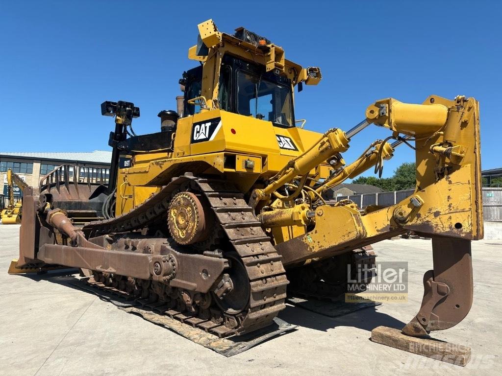 CAT D 9 T Buldožeri gusjeničari