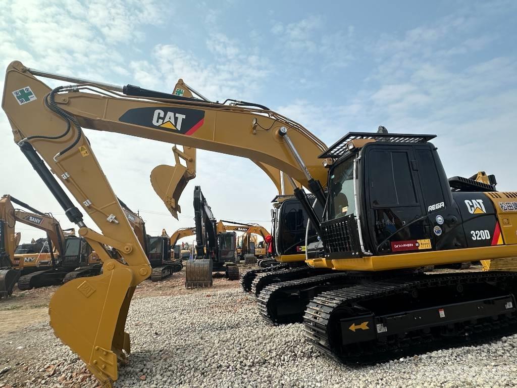 CAT CAT320D2 Bageri gusjeničari
