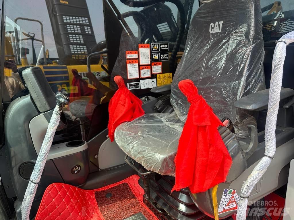 CAT CAT320D2 Bageri gusjeničari