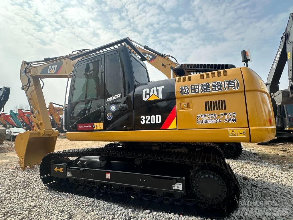 CAT CAT320D2 Bageri gusjeničari