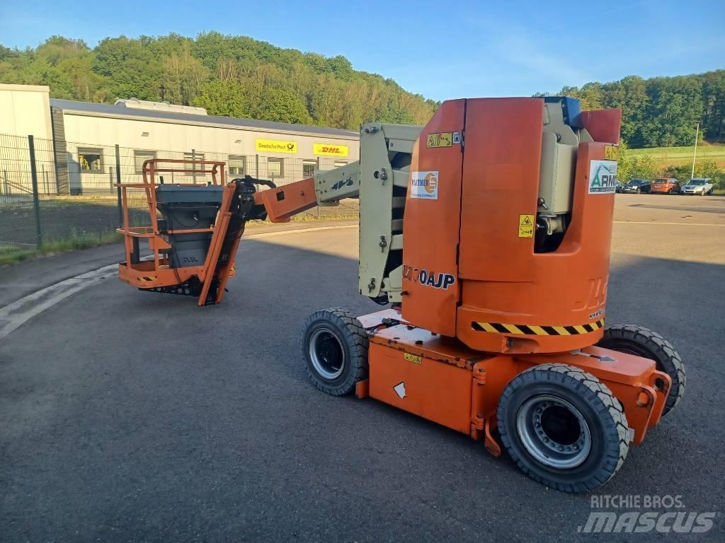 JLG E 300 AJP Zglobne podizne platforme