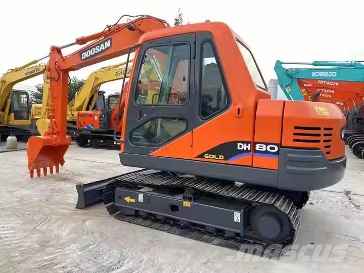 Doosan DH 80 Bageri gusjeničari