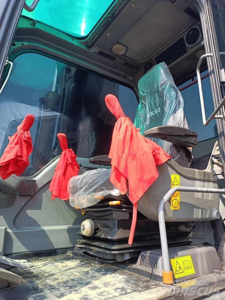 Volvo EC 240 Bageri gusjeničari