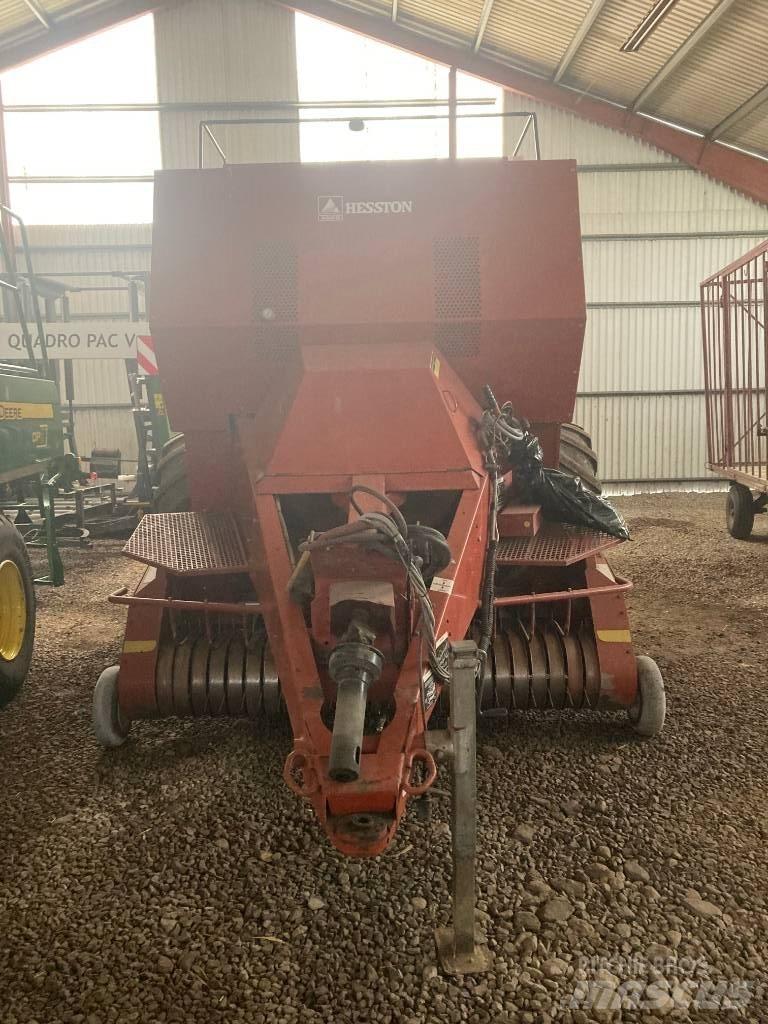 Hesston 4900 Balirke za kockaste bale