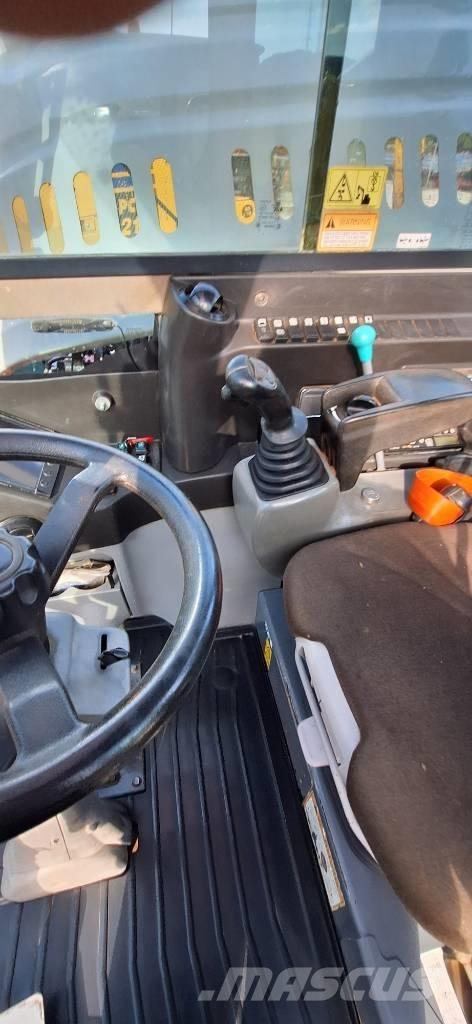 Takeuchi TB 295W Bageri na kotačima