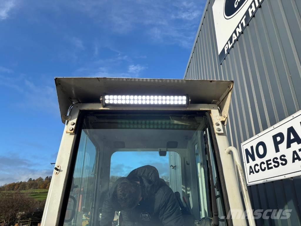 Takeuchi TB 228 Mini bageri <7t