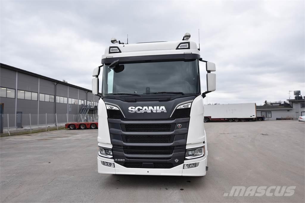 Scania R590 8X4 Rol kiper kamioni s kukama za dizanje