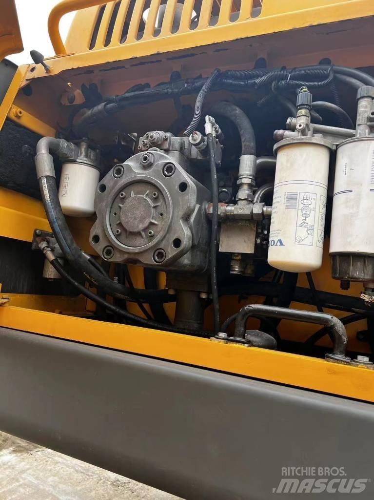 Volvo EC 480 D L Bageri gusjeničari