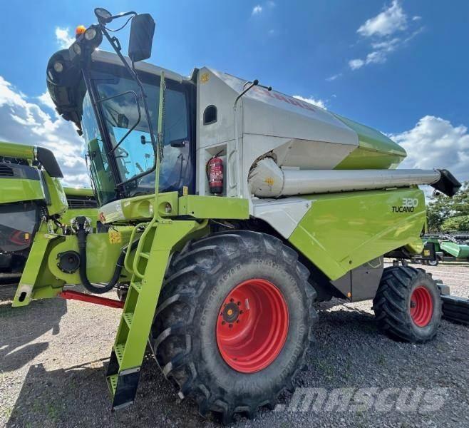 CLAAS TUCANO 320 Kombajni