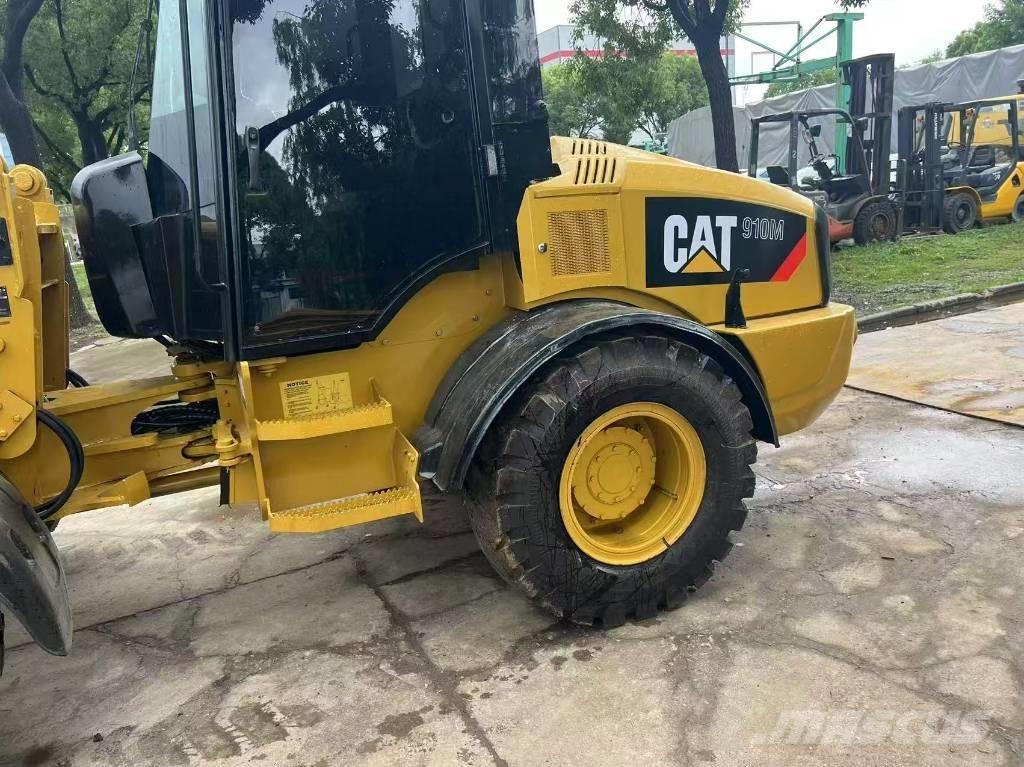 CAT 910 Utovarivači na kotačima