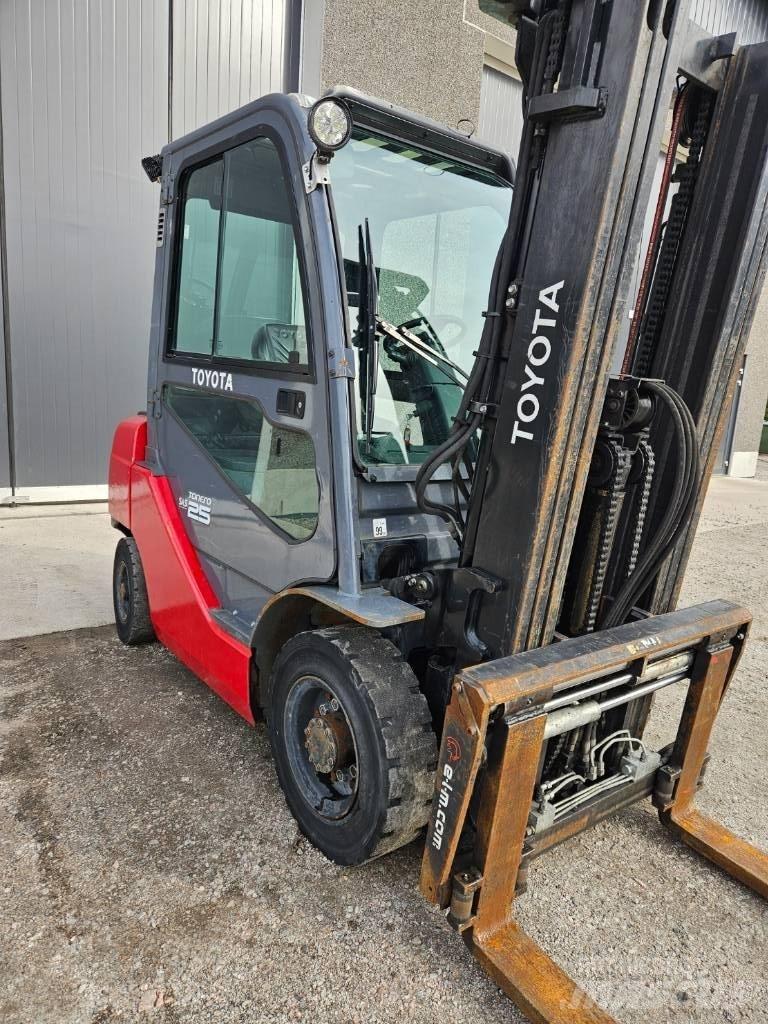 Toyota 02-8 FDF 25 Dizelski viličari
