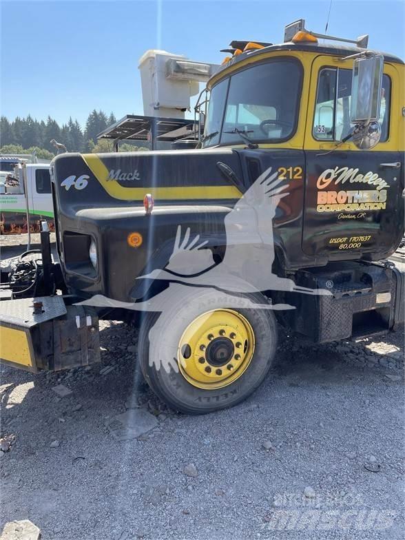Mack DM688S Traktorske jedinice