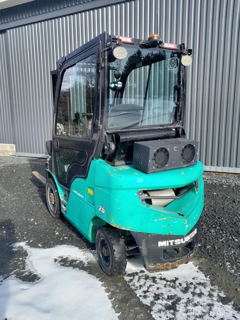 Mitsubishi FD 25 N Dizelski viličari