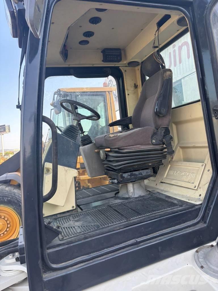  Max Com R712 Gumeni valjci na kotačima