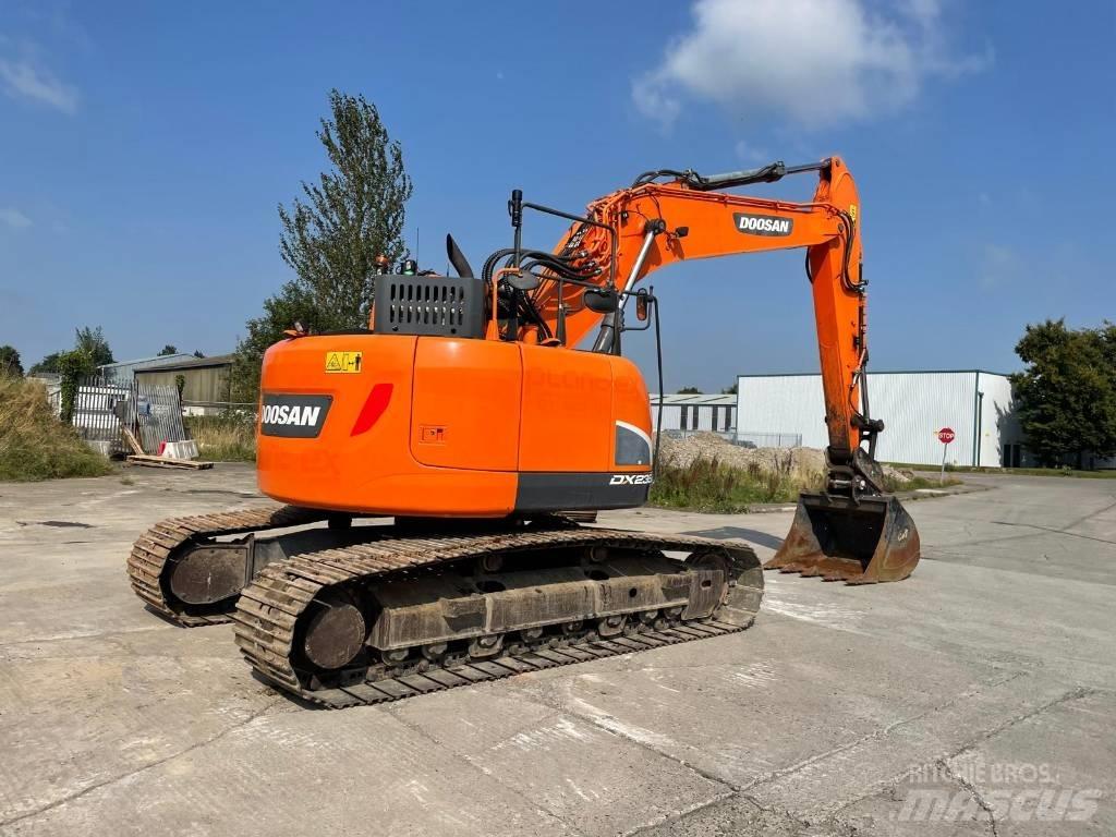 Doosan DX 235 LCR-5 Bageri gusjeničari