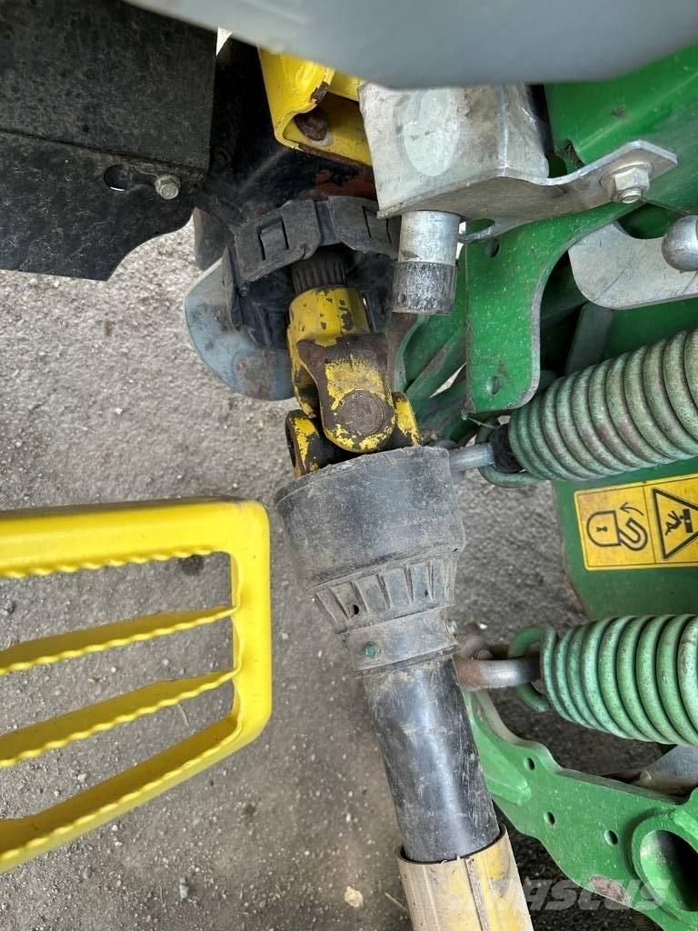 John Deere 8600 Strojevi za krmu na vlastiti pogon