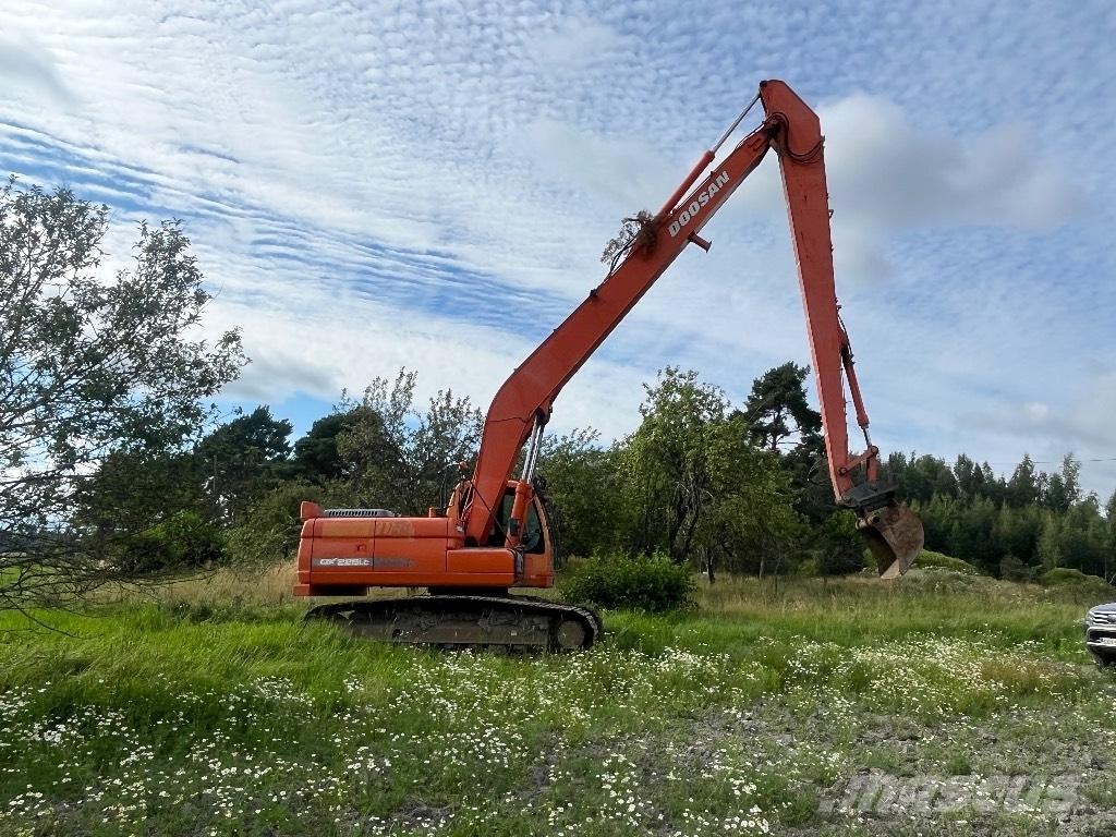 Doosan DX 225 LC Bageri dugog dosega