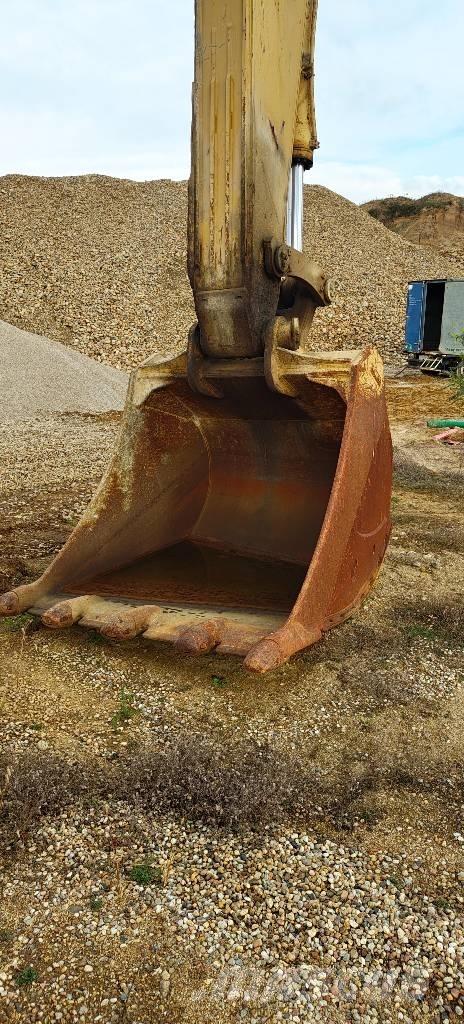 Komatsu PC 600 LC-7K Bageri gusjeničari