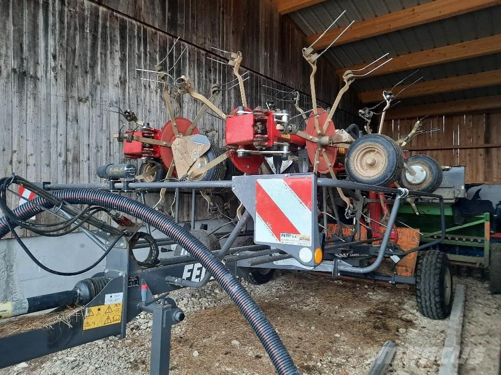 Fella Sans 13010 Okretači i sakupljači sijena