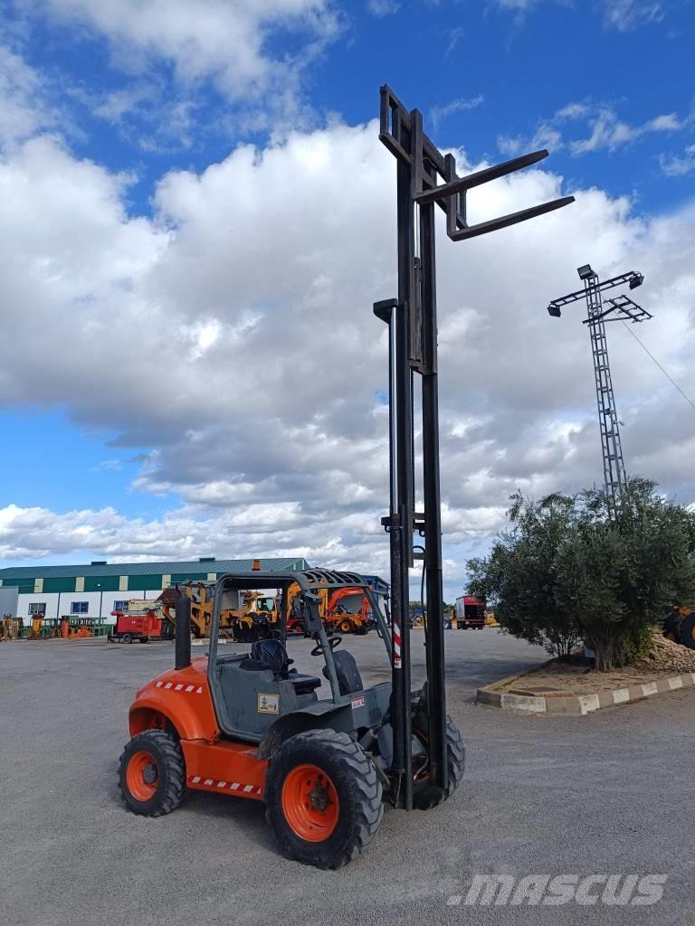 Ausa C 300 H Terenski viličar