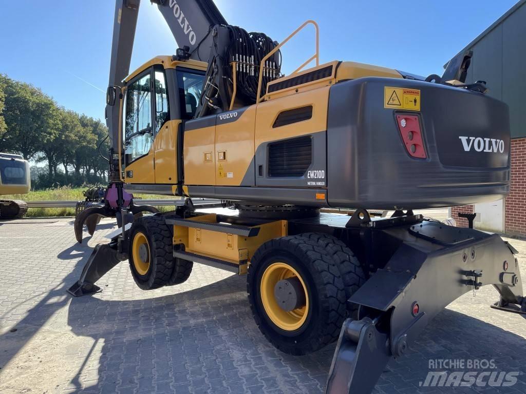 Volvo EW 210 MH Bageri za manipuliranje materijalom / otpadom