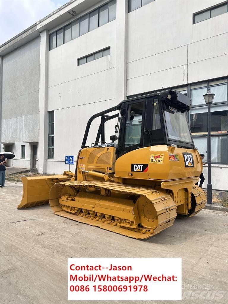 CAT D5K Buldožeri gusjeničari