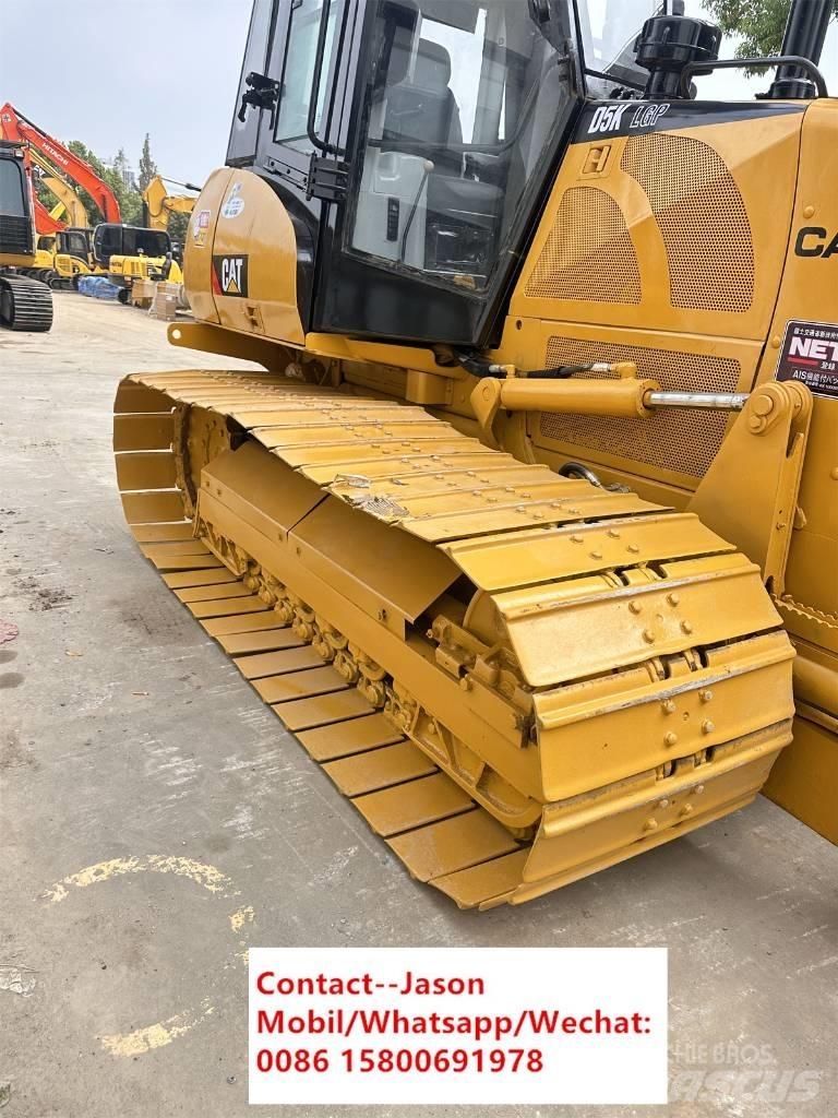 CAT D5K Buldožeri gusjeničari