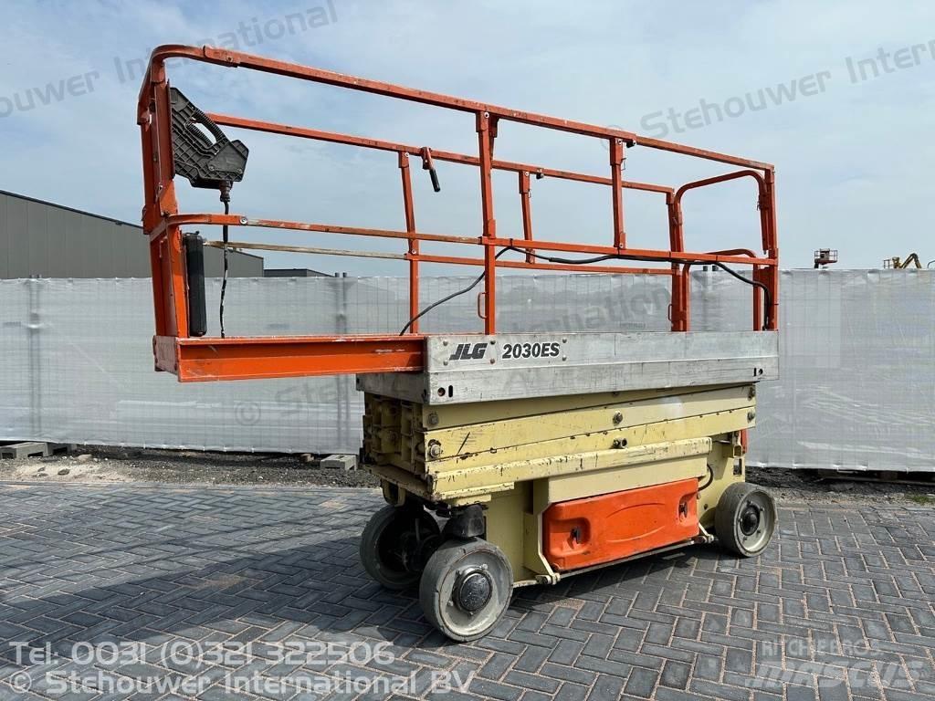 JLG 2030ES Škaraste platforme
