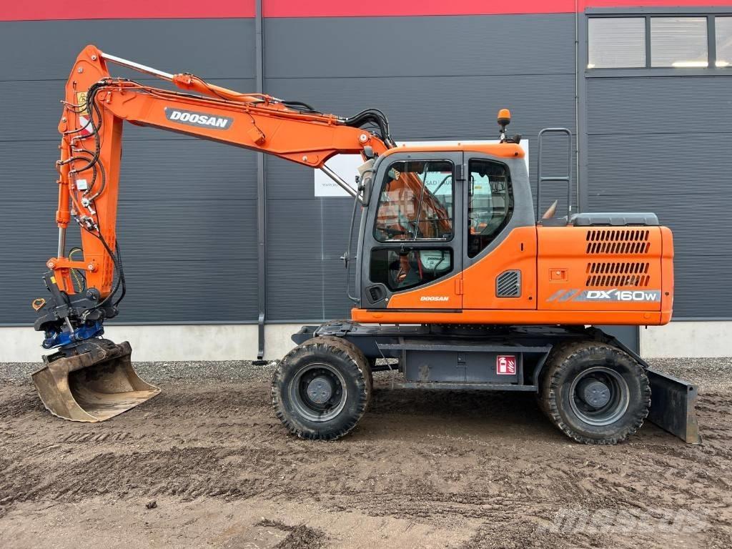 Doosan DX 160 W-3 Bageri na kotačima