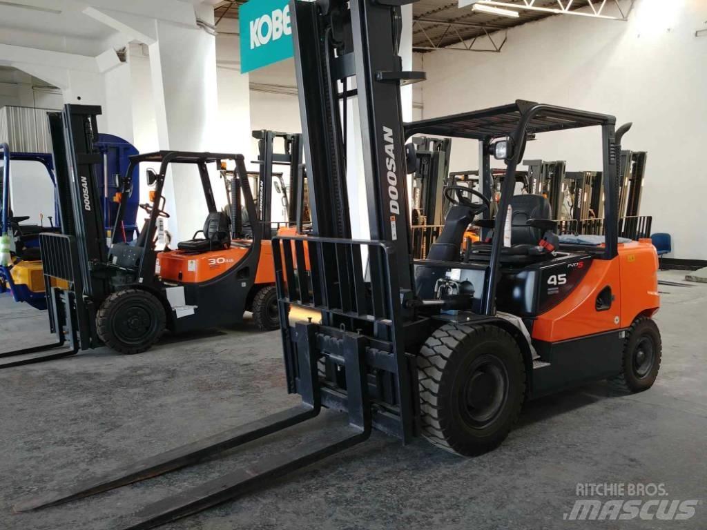 Doosan D45 SC-5 Dizelski viličari
