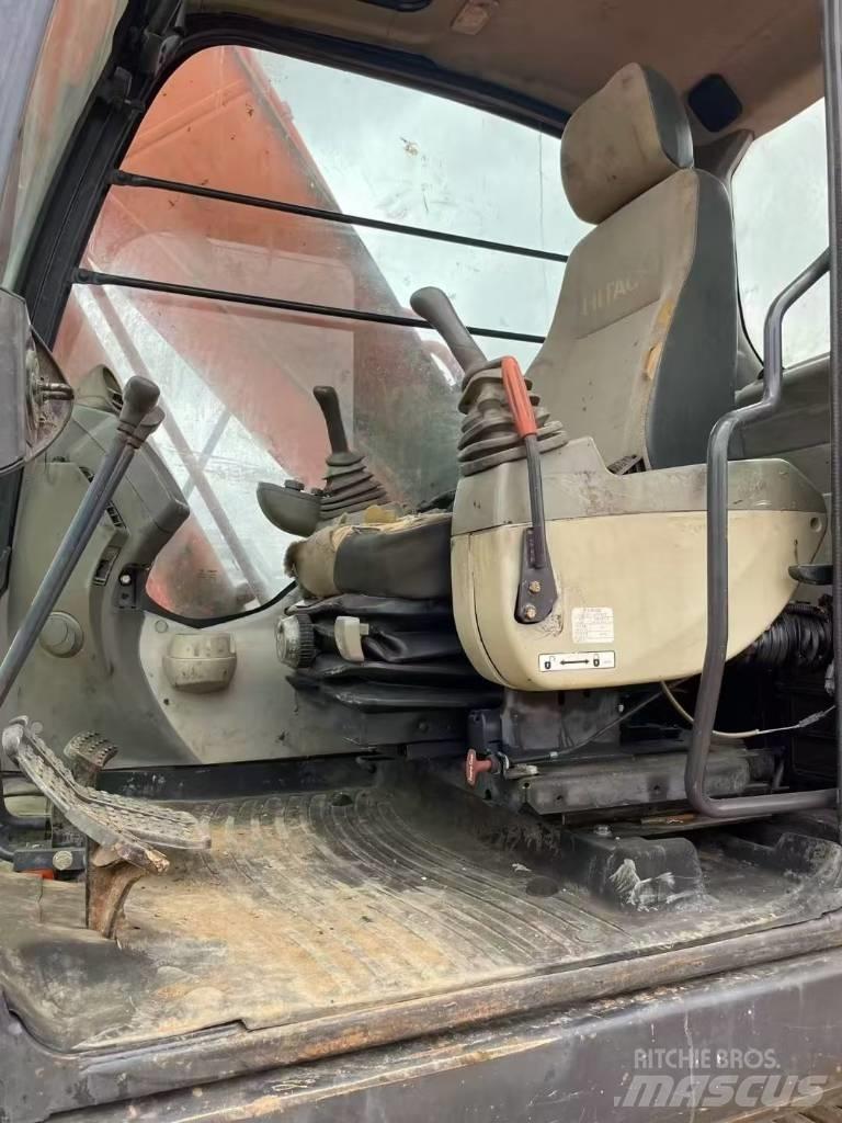Hitachi ZX 200 Amfibijski bageri
