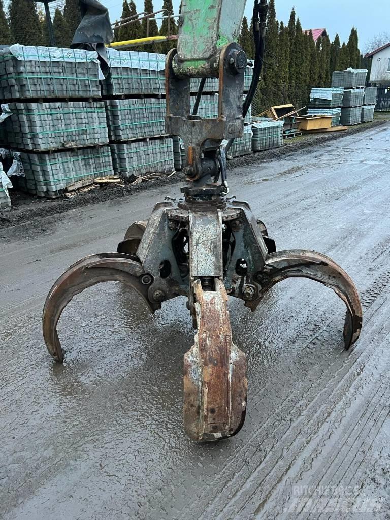 Sennebogen 821 Bageri za manipuliranje materijalom / otpadom